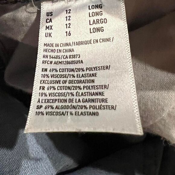 American Eagle Low rise “kick boot” denim jeans. 12 LONG. - Picture 6 of 8